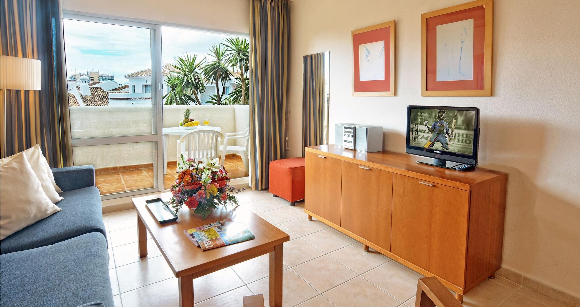 Clc Benal Beach Aparthotel Benalmádena Eksteriør billede