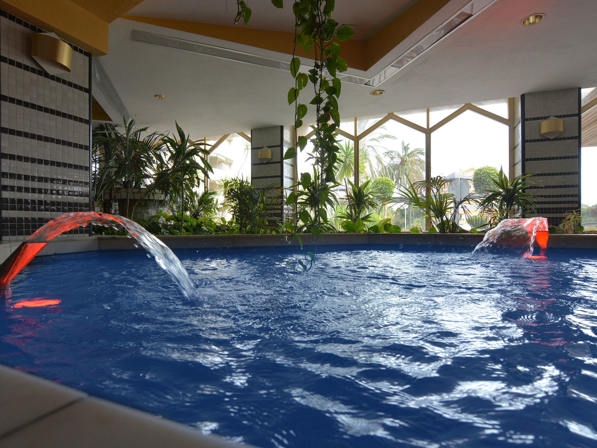 Clc Benal Beach Aparthotel Benalmádena Eksteriør billede