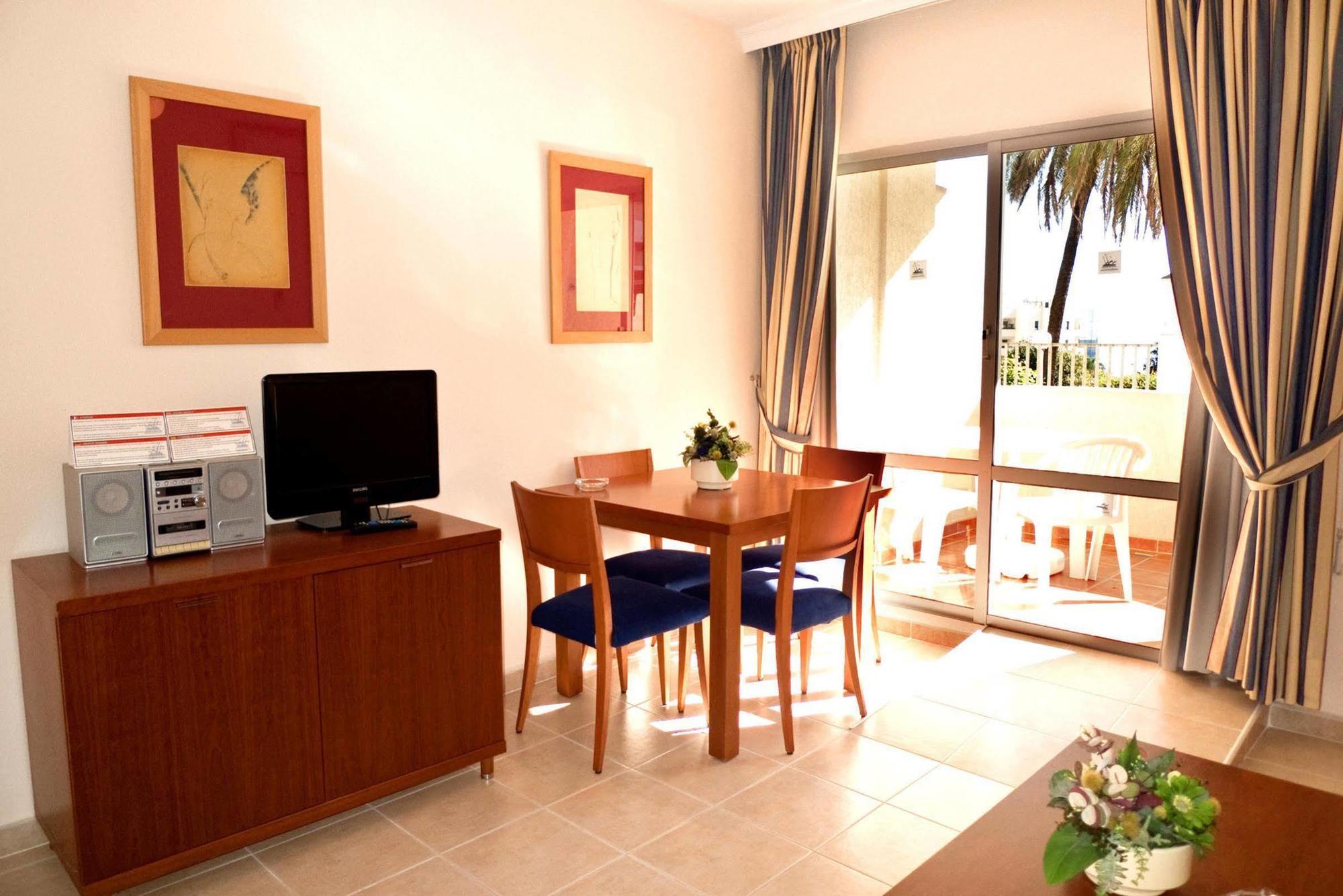 Clc Benal Beach Aparthotel Benalmádena Eksteriør billede