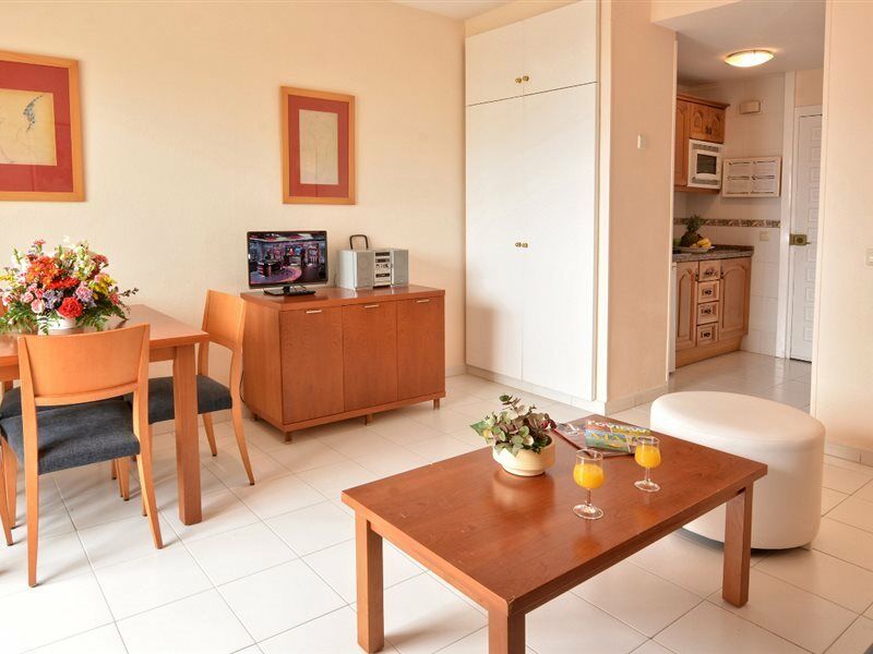 Clc Benal Beach Aparthotel Benalmádena Eksteriør billede