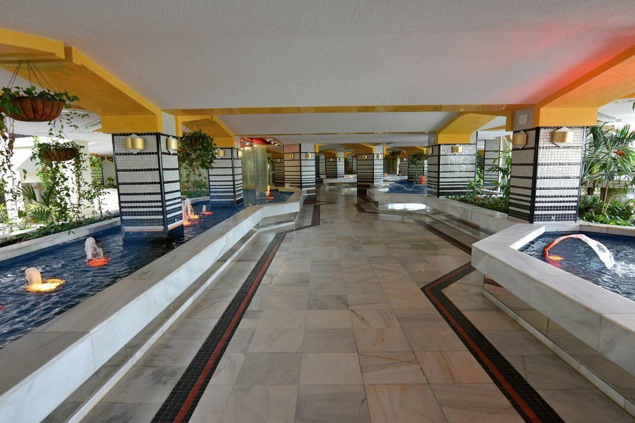 Clc Benal Beach Aparthotel Benalmádena Eksteriør billede