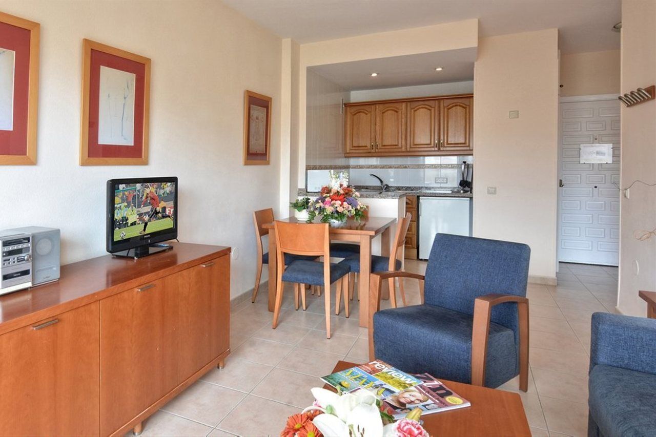 Clc Benal Beach Aparthotel Benalmádena Eksteriør billede